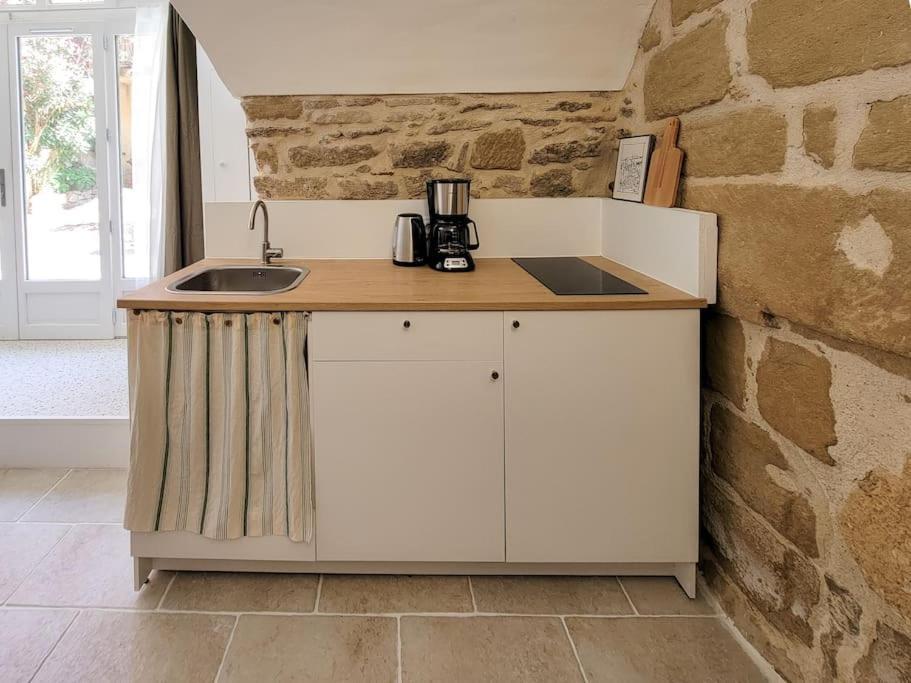 Studio Spacieux De Caractere Montaren-et-Saint-Médiers Kültér fotó