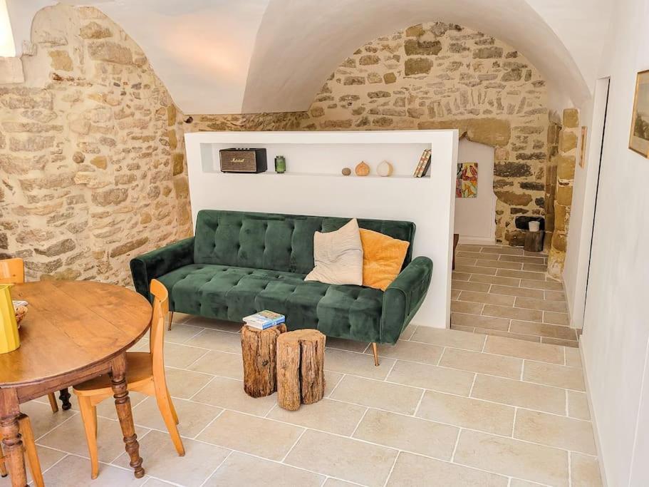 Studio Spacieux De Caractere Montaren-et-Saint-Médiers Kültér fotó
