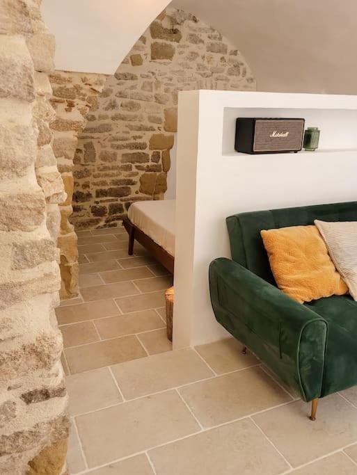 Studio Spacieux De Caractere Montaren-et-Saint-Médiers Kültér fotó